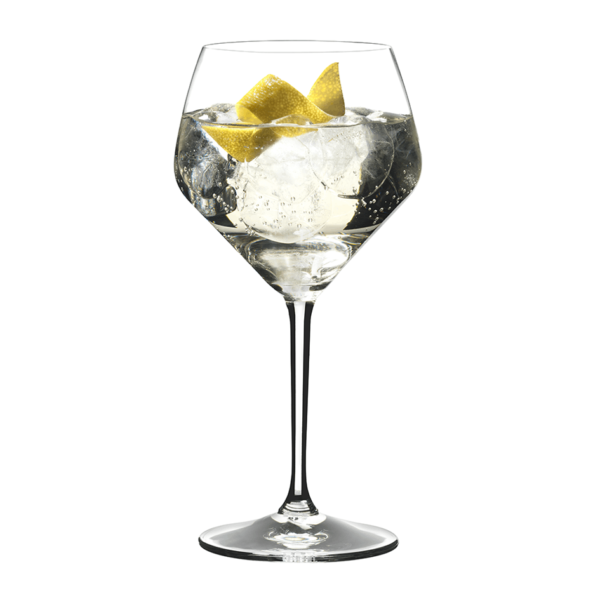 Glass of gin and tonic