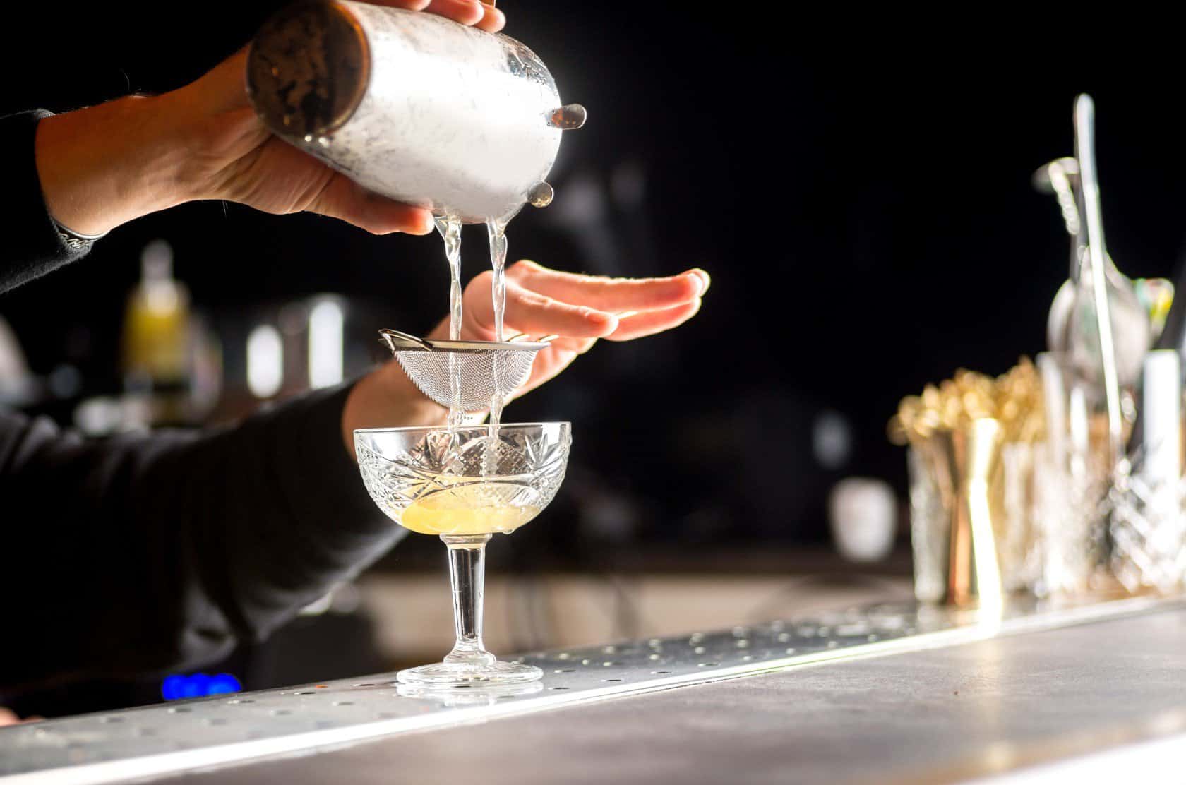 Cocktail de concombre rose sour